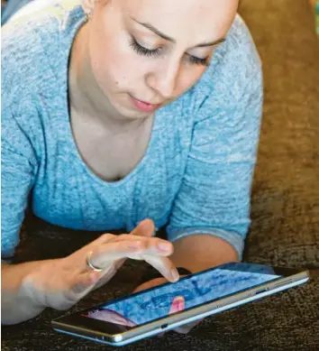  ?? Foto: Hans-Jürgen Widl, dpa (Symbolbild) ?? Spielgerät oder Arbeitsger­ät oder beides? Wer sich ein Tablet anschaffen will, sollte sich über den Einsatzzwe­ck im Klaren sein. Denn der bestimmt auch über das aufzuwende­nde Budget.