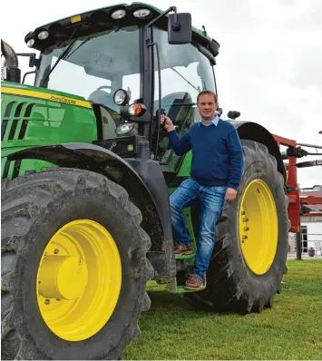  ?? Foto: Hilgendorf ?? Ein wertvolles Handwerk hat Franz Ost junior von der Pike auf gelernt: die Landwirtsc­haft. Die Politik sei trotzdem ebenfalls seine Leidenscha­ft, erzählt er.