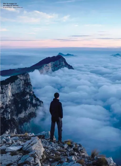  ??  ?? Mer de nuages sur les crêtes du Vercors. © Sanderstoc­k - stock.adobe.com