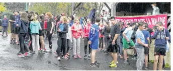  ??  ?? Jeudi, le cross de solidarité s’est achevé avec quelques problème de santé pour six élèves.