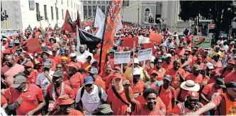  ?? African News Agency (ANA) | AYANDA NDAMANE ?? UNIONS and workers need to unite in the fight to improve the lives of the working class in South Africa, says the writer.