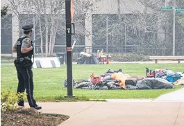  ?? POSTMEDIA NEWS ?? Edmonton police cleared a pro-Palestine encampment on the University of Alberta quad early on May 11.