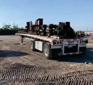  ?? Two photos, Railroadin­g Heritage of Midwest America ?? Turntable parts are loaded onto a truck for donation and delivery to Silvis, Ill.