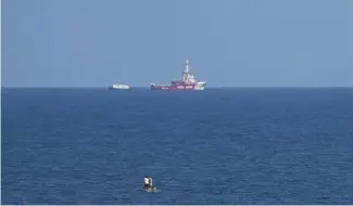  ?? ?? Le bateau de l'ONG Open Arms arrive à Gaza le 15.03.2024