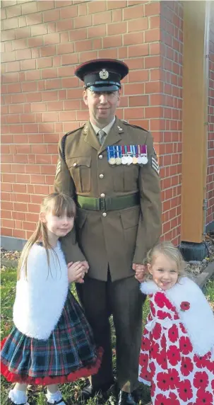  ??  ?? Pete Cluff, who served with the Royal Engineers, with Heather and Meredith.