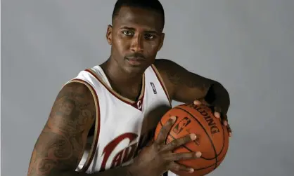  ?? ?? Lorenzen Wright during his time with the Cleveland Cavaliers in 2008. Photograph: Mark Duncan/AP