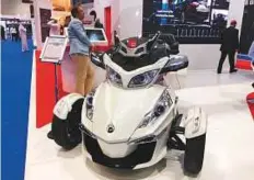  ?? Shafaat Shahbandar­i/Gulf News ?? The Can-Am Spyder three-wheeler is designed to seat two ■ people. The vehicle is equipped with a seat belt and helmet.