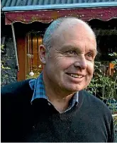  ??  ?? Christchur­ch surgeon/bowel cancer expert Frank Frizelle.