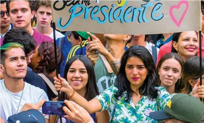  ?? FOTO JUAN ANTONIO SÁNCHEZ ?? La plaza pública fue el escenario que recobró vida en estas elecciones.