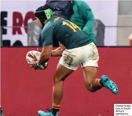  ??  ?? Cheslin Kolbe runs in South Africa’s opening try