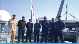  ??  ?? British Royal Navy crew on board of HMS Blyth with members of the Kuwait Naval Force.