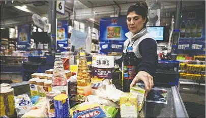  ?? CEDOC PERFIL ?? ALIMENTOS. El rubro clave esta vez no tuvo grandes alzas. La ropa empujó los precios hacia arriba.