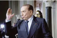  ?? Ansa/LaPresse ?? La spalla Silvio Berlusconi al Quirinale mentre mima il discorso di Matteo Salvini