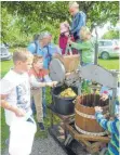  ??  ?? Ob mit dem Gartenbauv­erein oder der Feuerwehr: Beim Kindersomm­er wird einiges geboten.