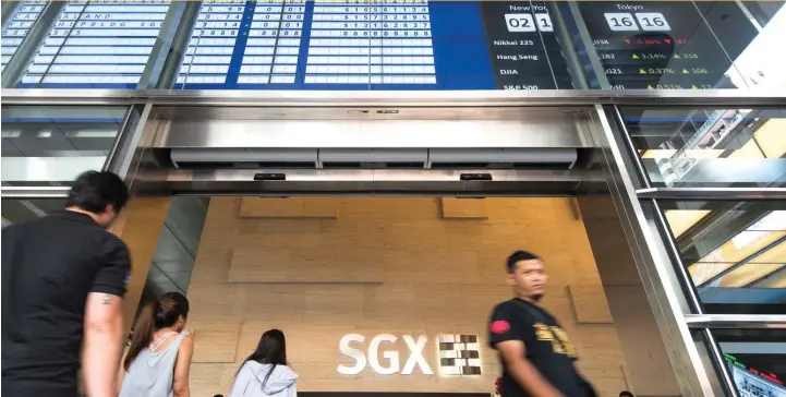  ?? ALBERT CHUA/THE EDGE SINGAPORE ?? New CDP (Central Depository) accounts have more than trebled in March and accelerate­d fivefold in April compared to both months a year ago, according to the Singapore Exchange