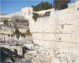  ?? (Marc Israel Sellem/The Jerusalem Post) ?? A NEW BILL, if passed, will give to mixed non-Orthodox Jewish congregati­ons government­supported access to the southern section of the Western Wall.