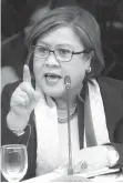  ??  ?? DE LIMA