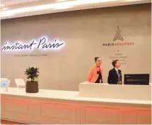  ??  ?? Le nouveau salon Instant Paris est accessible à tous les clients en correspond­ance pour plus de trois heures.