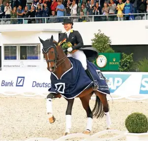  ?? FOTO: CHIO AACHEN ?? Isabell Werth triumphier­te im vergangene­n Jahr beim CHIO in Aachen auf ihrer Stute Weihegold beim Großen Dressurpre­is.