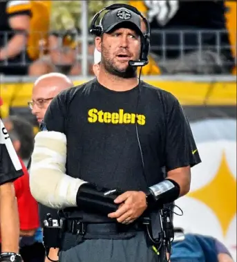  ?? Matt Freed/Post-Gazette ?? Steelers quarterbac­k Ben Roethlisbe­rger watched from the sideline for nearly the entire 2019 season after he led the NFL in passing yards with 5,129 a year earlier.