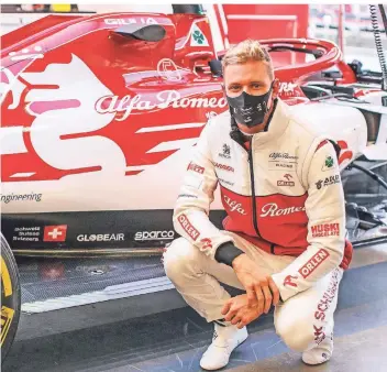  ??  ?? Mick Schumacher durfte beim Training am Nürburgrin­g in den Formel-1-Wagen von Alfa Romeo steigen. Die Fahrt fiel dann aber dem Nebel zum Opfer.