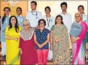  ??  ?? Principal Ameeta Mulla Wattal (left) with the participan­ts and judges at Springdale­s School, Pusa Road.