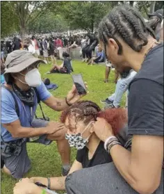  ?? COURTESY PHOTO ?? El Centro residents Wesley Smith and Amanda Smith are interviewe­d by an NPR reporter on Friday at the 57th anniversar­y of the March on Washington.