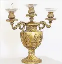  ?? ?? The George III three-light candelabru­m.