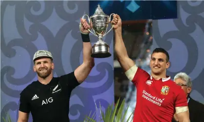  ??  ?? Kieran Read and Sam Warburton lift the series trophy after the drawn final Test between New Zealand and the British & Irish Lions in 2017. Photograph: David Davies/PA