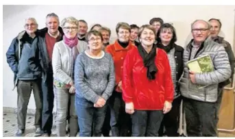  ??  ?? Nouveau bureau du comité des fêtes avec sa présidente Christelle Jarry, au centre en rouge.