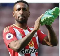  ?? ?? ENTHUSIAST­IC: Defoe’s energy was infectious