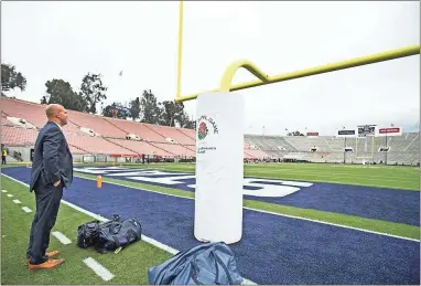  ?? Joe hermitt/pennlive.com/tnS ?? Penn State head coach James Franklin walks around the Rose Bowl stadium before the match up with USC. Joe Hermitt | jhermitt@pennlive.com HAR