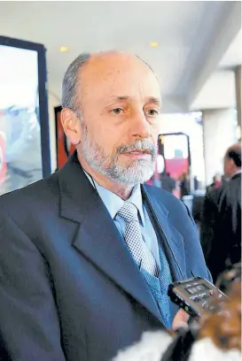  ??  ?? Rogelio Pérez Padilla, investigad­or del INER.