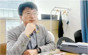  ?? Gyeonggi Province, Wednesday.
Korea Times photo by Lee Hae-rin ?? Jang Hoon, a bereaved father who lost his son in the deadly Sewol ferry sinking, speaks during an interview with The Korea Times at his office in Goyang,