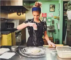  ?? New York Times ?? Dale Mackey bakes for her side business, Dale’s Fried Pies, in Knosville, Tennessee.