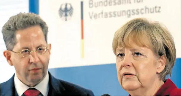  ?? BILD: SN/DPA ?? Untragbar für viele ist inzwischen der Verfassung­sschutzche­f Hans-Georg Maaßen. Spricht Kanzlerin Angela Merkel nun ein Machtwort?