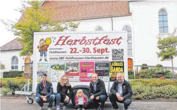  ?? FOTO: SABINE RÖSCH ?? 20 Plakatwänd­e, 45 000 Flyer und der omnipräsen­te Anhänger der Musikkapel­le Feldhausen-Harthausen laden Gäste zum großen Herbstfest nach Feldhausen ein.