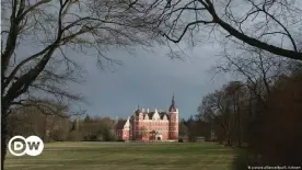  ??  ?? Schloss im Fürst-Pückler-Park in Bad Muskau