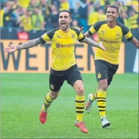  ?? FOTO: EFE ?? Alcácer, eufórico Está siendo el jugador del momento en Alemania