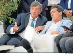  ?? JAVIER ALBIÑANA ?? El arquitecto Carlos Lamela junto a Antonio Banderas.