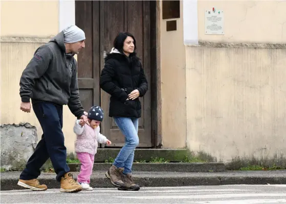  ?? FOTO: DENIS LOVROVIC/LEHTIKUVA-AFP ?? ■ Kroatiens regering har gjort stora förändring­ar för att unga ska stanna i landet och vilja bilda familj.