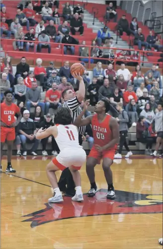  ?? PAUL DICICCO — FOR THE NEWS-HERALD ?? Mentor and Elyria tip off their game at Mentor on Jan. 3, 2020.