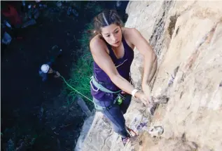  ?? PHOTOS BY NICOLÁS GANTZ ?? Above / Arriba:
Rockfest Mammut in Puerto Ibáñez in February 2019.