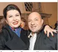  ??  ?? Opern-Star Zoryana Kuschpler mit Ehemann Mikhail Bron