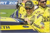  ?? File / The Associated Press ?? Matt Kenseth dropped to last in the Chase standings after starting out front in Sunday’s race.