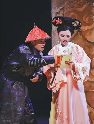  ?? PHOTOS PROVIDED TO CHINA DAILY ?? Clockwise from left: A scene from Deling and Cixi; actors rehearse for The Devil; the musical Wukong is touring nationwide.