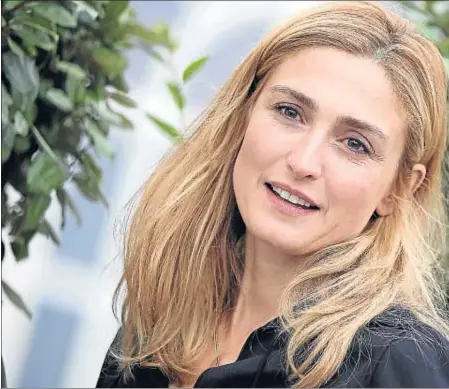  ??  ?? Julie Gayet, el pasado 8 de septiembre, en el festival de cine de Touvilla-sur-mer, donde ejerció de presidenta de