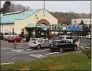  ?? Hearst CT Media file photo ?? Vehicles wait to be cleaned at Splash Car Wash in Wilton in November 2016.