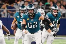  ?? Michael Ainsworth/associated Press ?? Philadelph­ia Eagles center Jason Kelce blocks during a game in Arlington, Texas on Dec. 10.