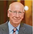  ?? Foto: dpa ?? Sir Bobby Charlton saß als 20 Jähriger in der Unglücksma­schine.